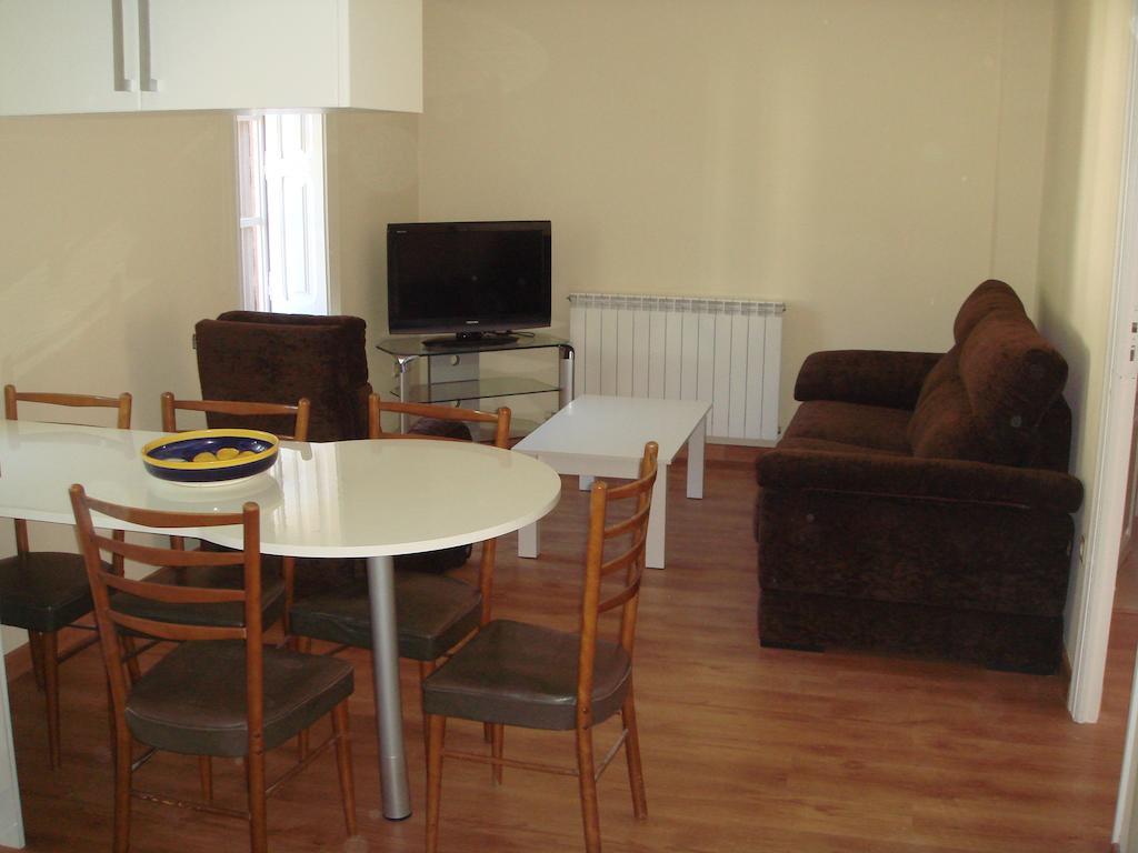 Apartamentos Valles ブロト 部屋 写真